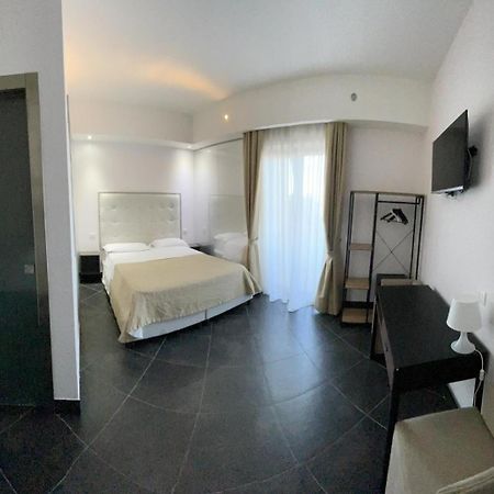 Hotel Briganti Квалиано Экстерьер фото