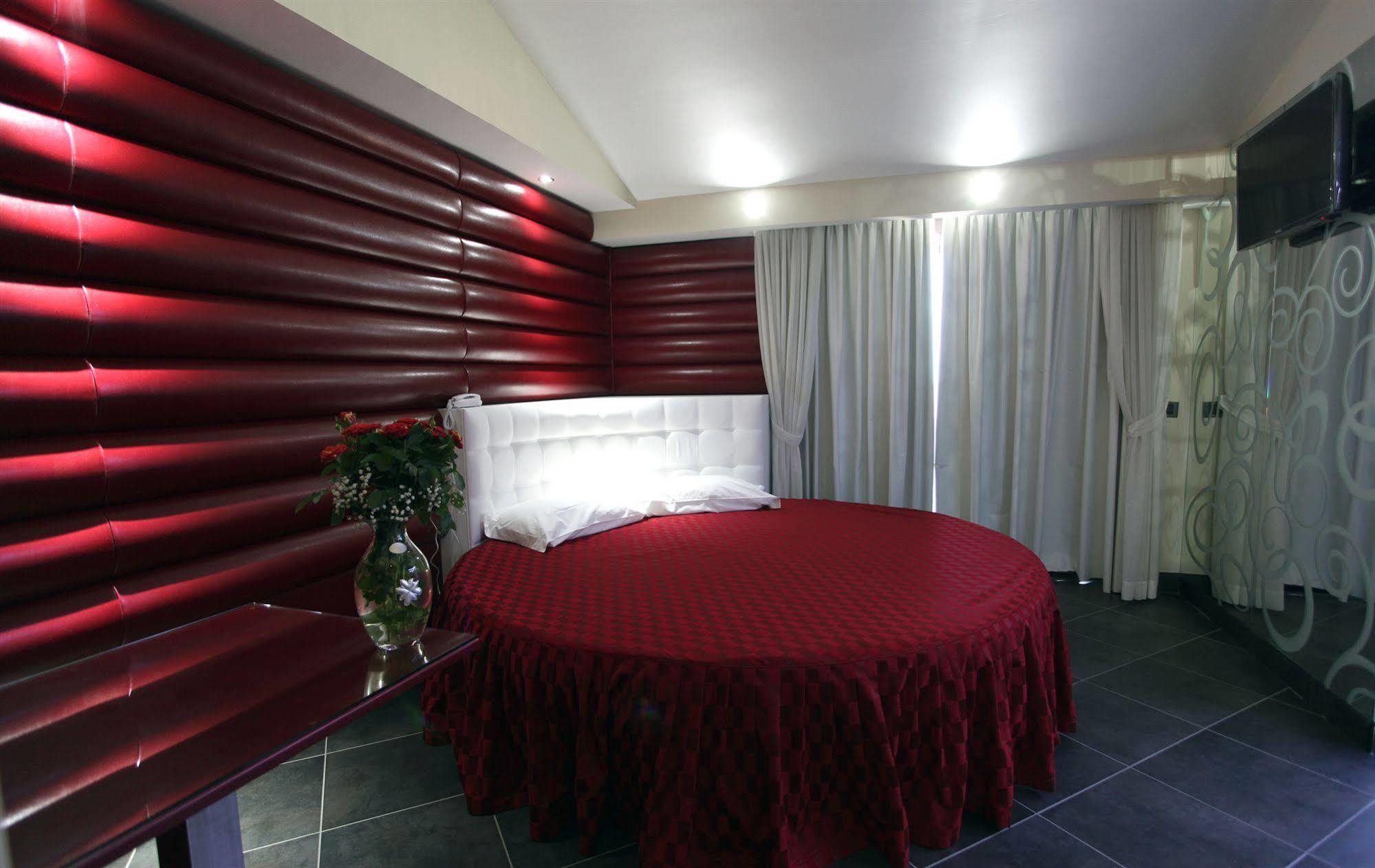 Hotel Briganti Квалиано Экстерьер фото