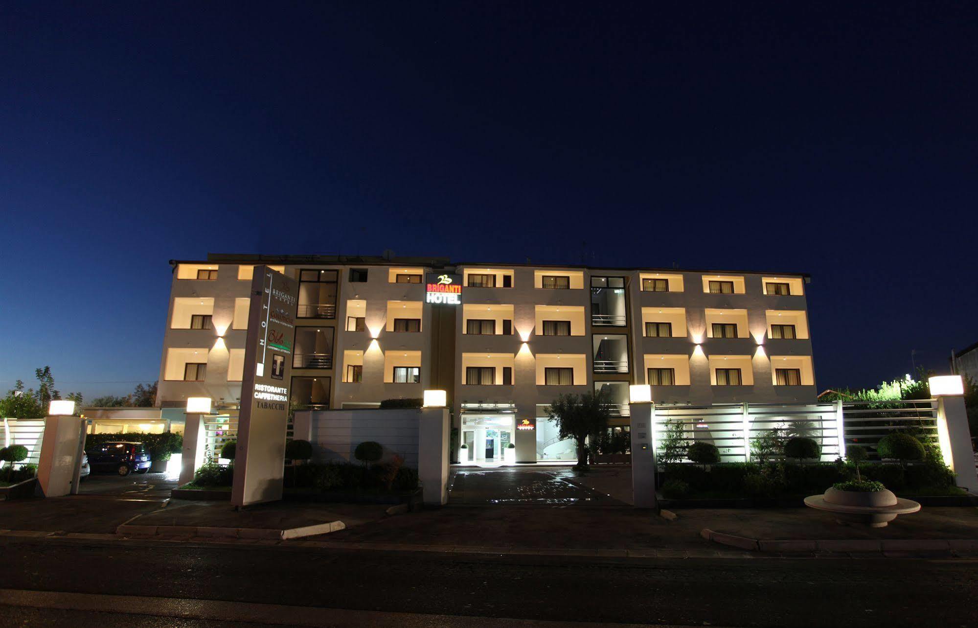 Hotel Briganti Квалиано Экстерьер фото